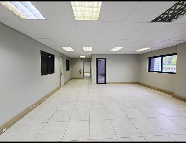 1,535M² WAREHOUSE TO LET IN LANSERIA